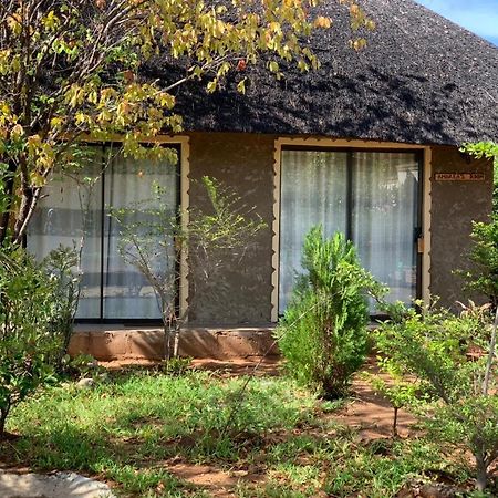 Jungle Breeze Home Stay Kasane Exteriér fotografie