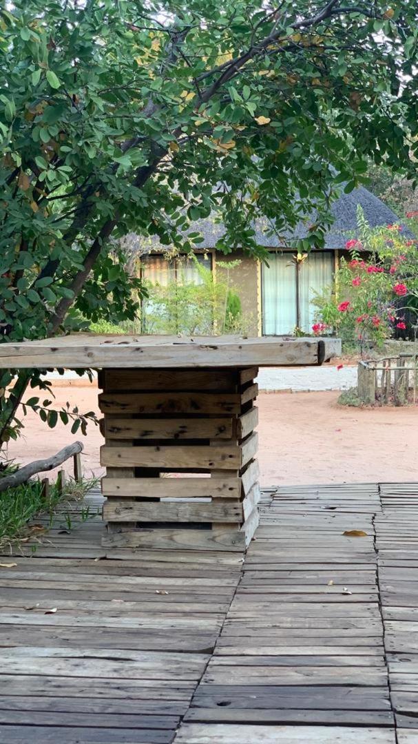 Jungle Breeze Home Stay Kasane Exteriér fotografie
